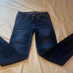 Dark wash American eagle jeggings